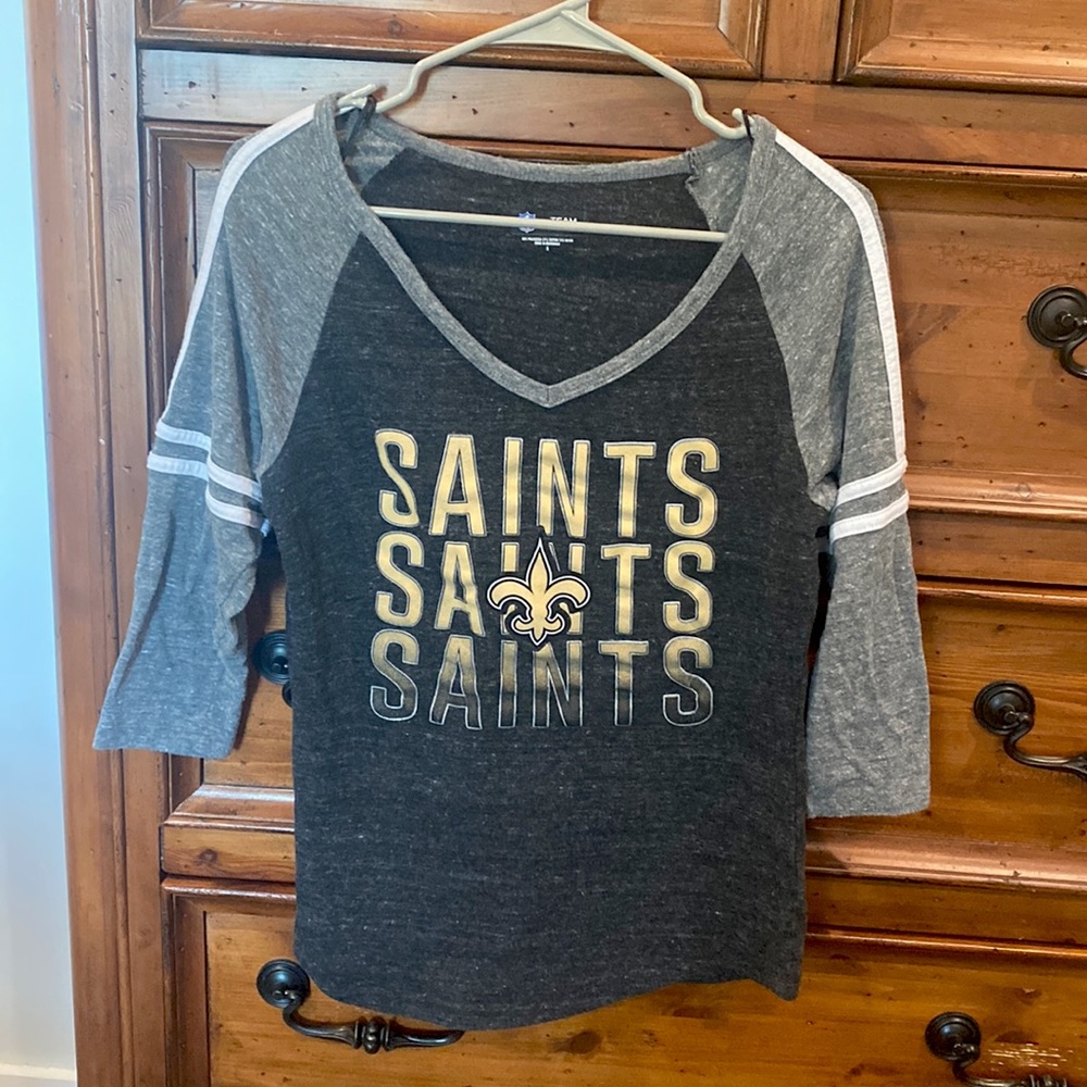 SAINTS shirt 🏈